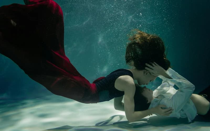 The Pursuit of the Ideal: Neptune and Mars in Relationships