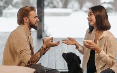 When Words Meet Love: Mercury and Venus in Synastry