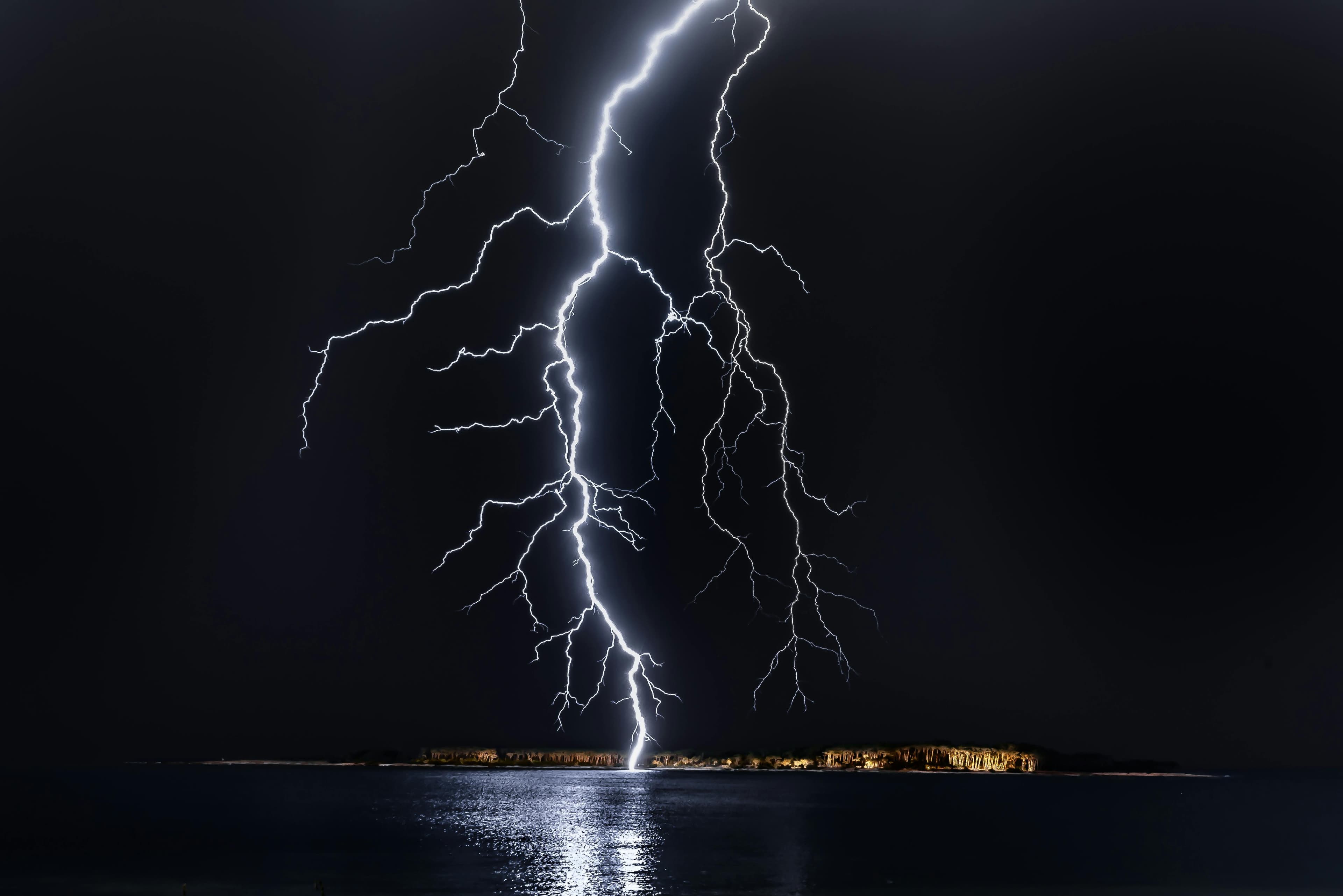 Full Moon in Scorpio: Embracing Transformation Through Depth and Truth