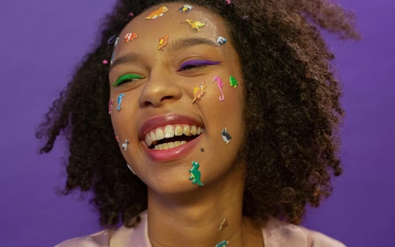 When Enjoyment Grows: The Dynamics Between Venus and Jupiter